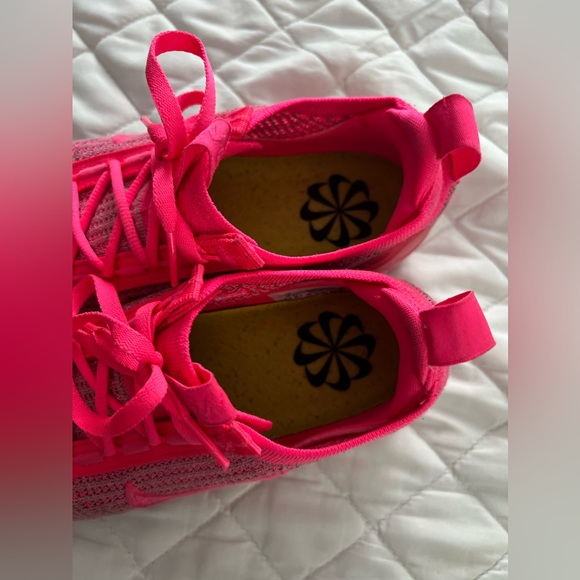 Women Nike Sneakers - Picture 2 of 6